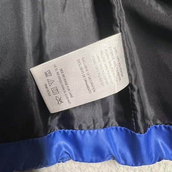 Calvin Klein Boys Blue Puffer Jacket. Size 6 - Picture 4 of 7